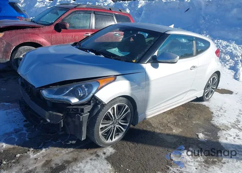 2016 Hyundai Veloster Turbo z USA, uszkodzony, nr VIN KMHTC6AE5GU264802